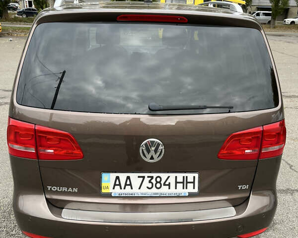 Коричневый Фольксваген Туран, объемом двигателя 1.97 л и пробегом 145 тыс. км за 11900 $, фото 9 на Automoto.ua