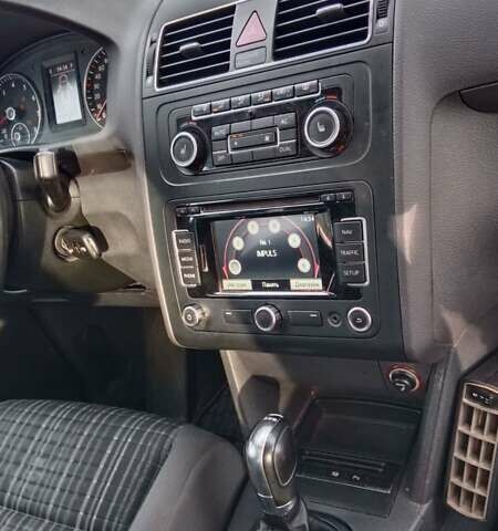 Коричневий Фольксваген Туран, об'ємом двигуна 1.4 л та пробігом 223 тис. км за 10700 $, фото 16 на Automoto.ua