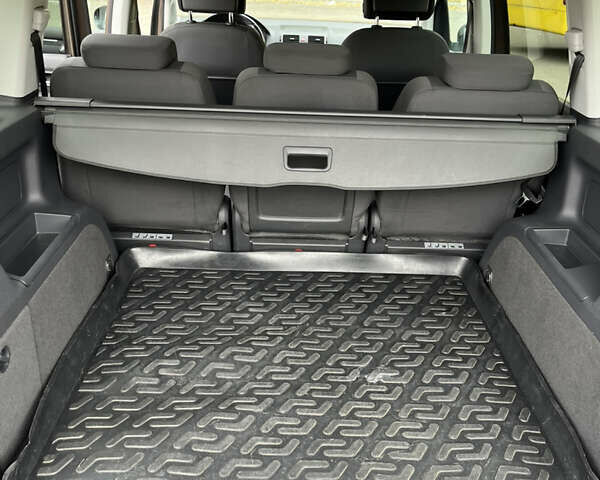 Коричневый Фольксваген Туран, объемом двигателя 1.97 л и пробегом 145 тыс. км за 11900 $, фото 32 на Automoto.ua