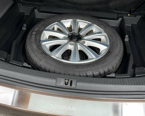 Коричневый Фольксваген Туран, объемом двигателя 1.97 л и пробегом 145 тыс. км за 11900 $, фото 38 на Automoto.ua