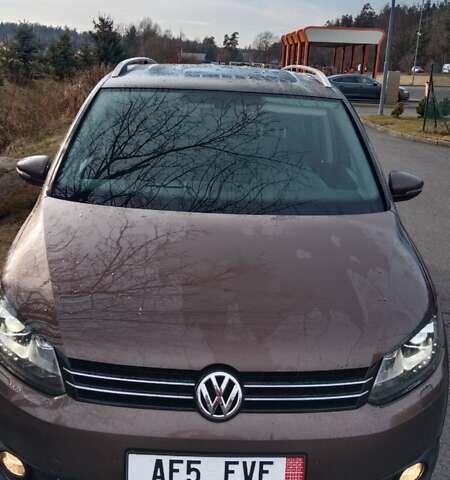 Коричневий Фольксваген Туран, об'ємом двигуна 1.4 л та пробігом 223 тис. км за 10700 $, фото 3 на Automoto.ua