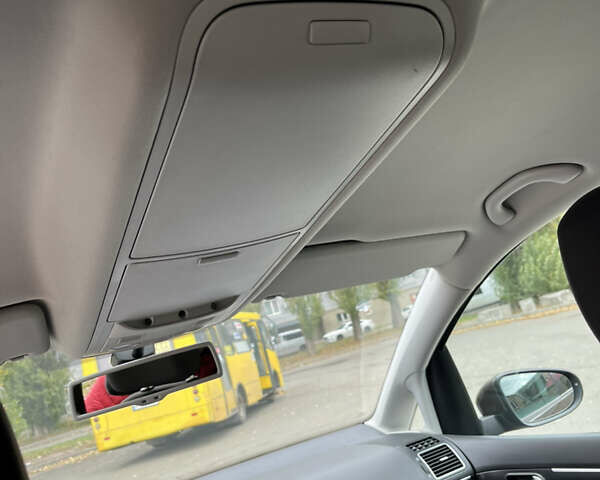 Коричневый Фольксваген Туран, объемом двигателя 1.97 л и пробегом 145 тыс. км за 11900 $, фото 52 на Automoto.ua