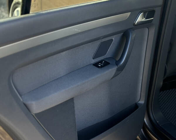 Коричневый Фольксваген Туран, объемом двигателя 1.6 л и пробегом 277 тыс. км за 10900 $, фото 18 на Automoto.ua