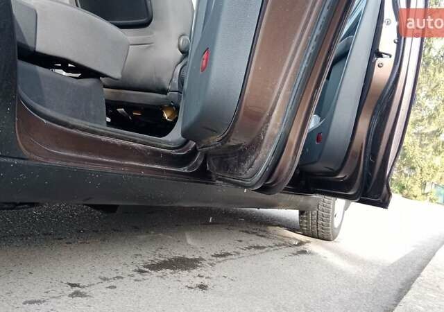 Коричневий Фольксваген Туран, об'ємом двигуна 1.4 л та пробігом 223 тис. км за 10700 $, фото 10 на Automoto.ua