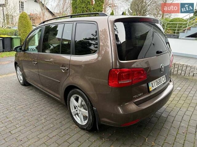 Коричневий Фольксваген Туран, об'ємом двигуна 1.97 л та пробігом 288 тис. км за 13000 $, фото 7 на Automoto.ua