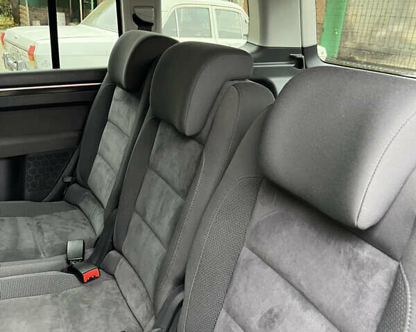 Коричневый Фольксваген Туран, объемом двигателя 1.97 л и пробегом 145 тыс. км за 11900 $, фото 30 на Automoto.ua