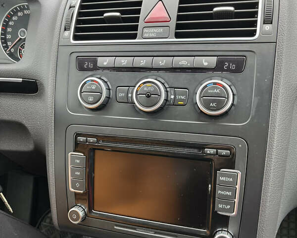 Коричневый Фольксваген Туран, объемом двигателя 1.97 л и пробегом 145 тыс. км за 11900 $, фото 19 на Automoto.ua