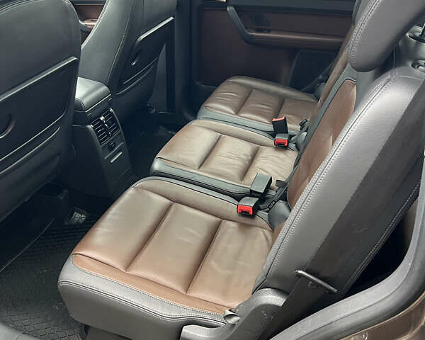 Коричневий Фольксваген Туран, об'ємом двигуна 2 л та пробігом 227 тис. км за 13500 $, фото 13 на Automoto.ua