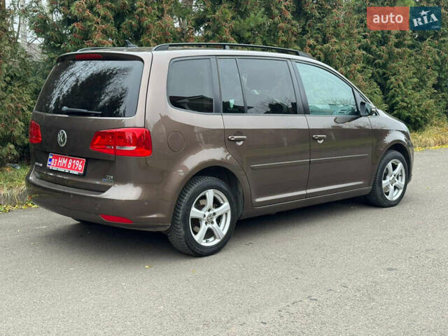 Коричневий Фольксваген Туран, об'ємом двигуна 1.6 л та пробігом 207 тис. км за 11950 $, фото 3 на Automoto.ua