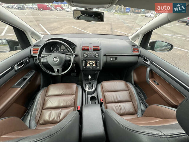 Коричневий Фольксваген Туран, об'ємом двигуна 2 л та пробігом 227 тис. км за 13500 $, фото 17 на Automoto.ua