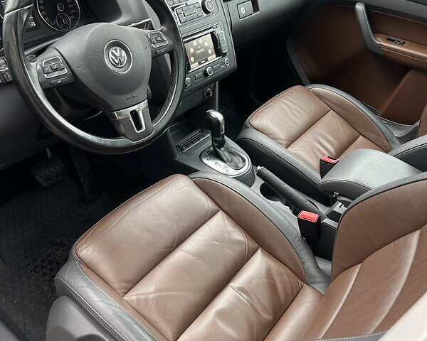 Коричневий Фольксваген Туран, об'ємом двигуна 2 л та пробігом 227 тис. км за 13500 $, фото 15 на Automoto.ua