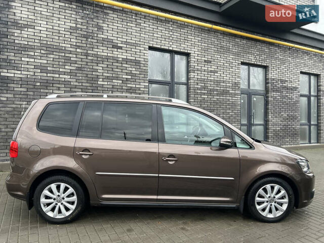 Коричневий Фольксваген Туран, об'ємом двигуна 2 л та пробігом 227 тис. км за 13500 $, фото 1 на Automoto.ua