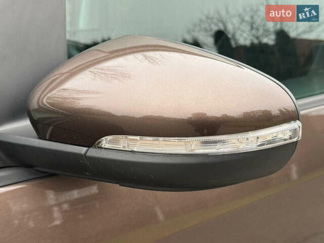 Коричневий Фольксваген Туран, об'ємом двигуна 1.6 л та пробігом 207 тис. км за 11950 $, фото 23 на Automoto.ua