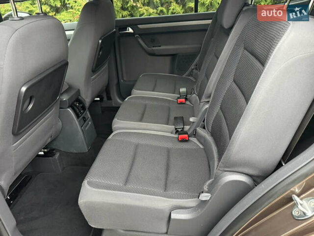 Коричневий Фольксваген Туран, об'ємом двигуна 1.6 л та пробігом 207 тис. км за 11950 $, фото 21 на Automoto.ua