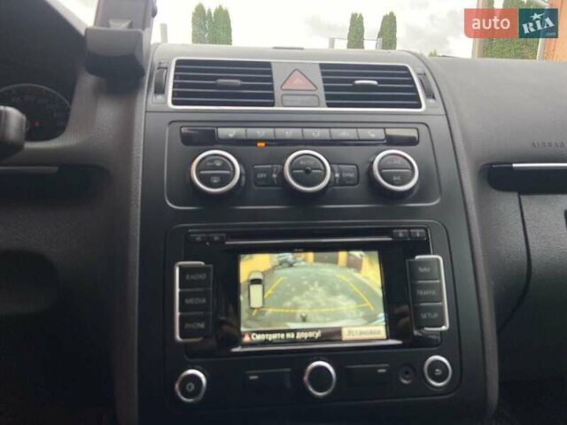 Коричневий Фольксваген Туран, об'ємом двигуна 2 л та пробігом 235 тис. км за 12200 $, фото 29 на Automoto.ua