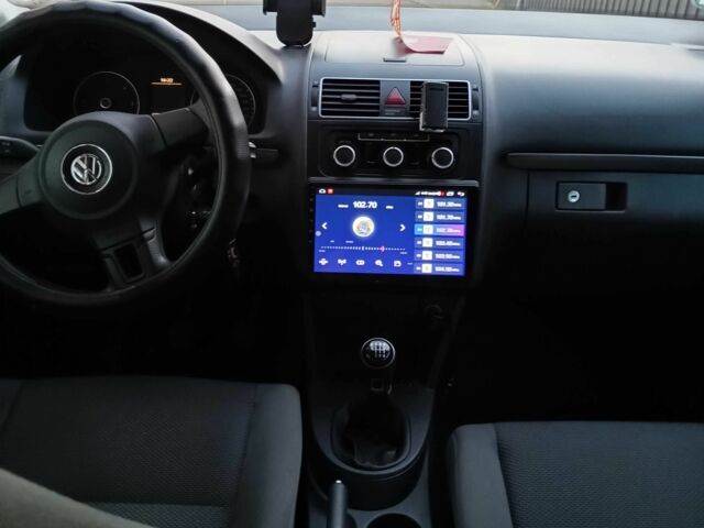 Коричневый Фольксваген Туран, объемом двигателя 1.6 л и пробегом 249 тыс. км за 13000 $, фото 11 на Automoto.ua