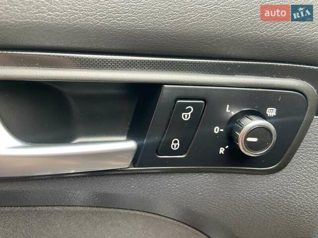 Коричневий Фольксваген Туран, об'ємом двигуна 2 л та пробігом 235 тис. км за 12200 $, фото 31 на Automoto.ua