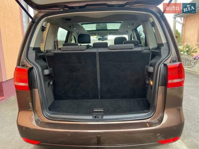 Коричневий Фольксваген Туран, об'ємом двигуна 2 л та пробігом 235 тис. км за 12200 $, фото 34 на Automoto.ua