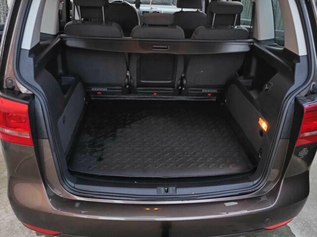 Коричневый Фольксваген Туран, объемом двигателя 1.6 л и пробегом 249 тыс. км за 13000 $, фото 19 на Automoto.ua