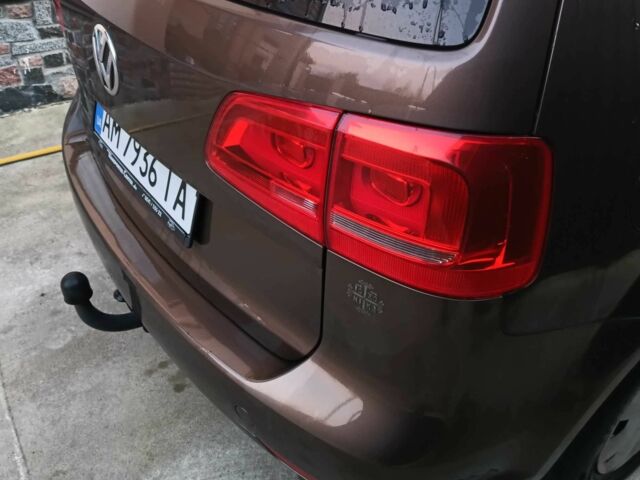 Коричневый Фольксваген Туран, объемом двигателя 1.6 л и пробегом 249 тыс. км за 13000 $, фото 1 на Automoto.ua