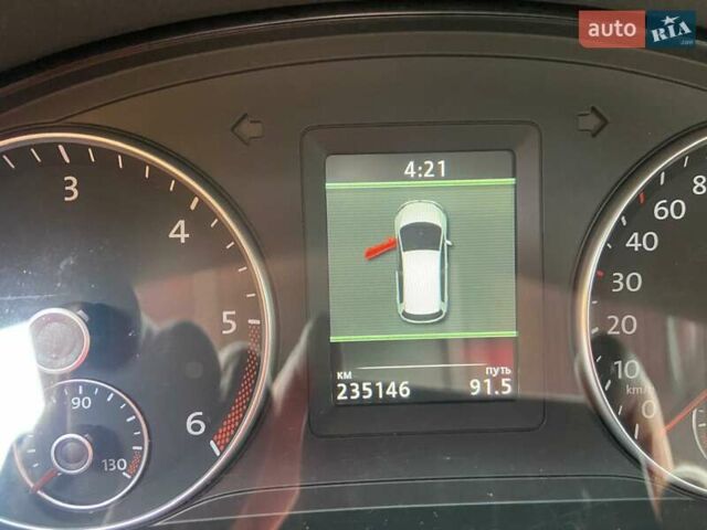 Коричневий Фольксваген Туран, об'ємом двигуна 2 л та пробігом 235 тис. км за 12200 $, фото 35 на Automoto.ua