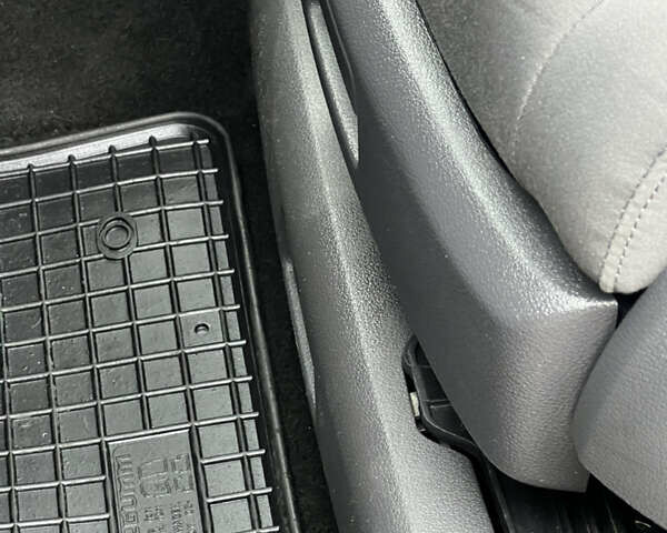 Коричневый Фольксваген Туран, объемом двигателя 2 л и пробегом 171 тыс. км за 14799 $, фото 61 на Automoto.ua