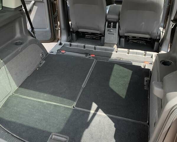 Коричневый Фольксваген Туран, объемом двигателя 1.6 л и пробегом 182 тыс. км за 15000 $, фото 12 на Automoto.ua