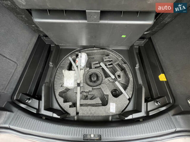 Коричневый Фольксваген Туран, объемом двигателя 2 л и пробегом 171 тыс. км за 14799 $, фото 75 на Automoto.ua