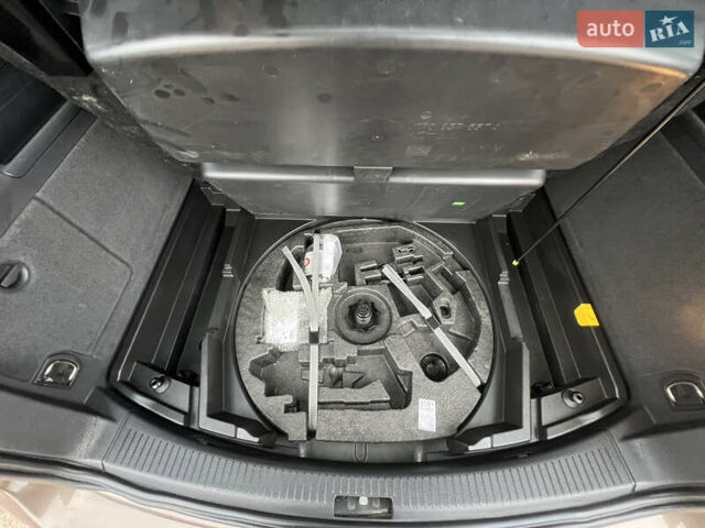 Коричневый Фольксваген Туран, объемом двигателя 2 л и пробегом 171 тыс. км за 14799 $, фото 74 на Automoto.ua