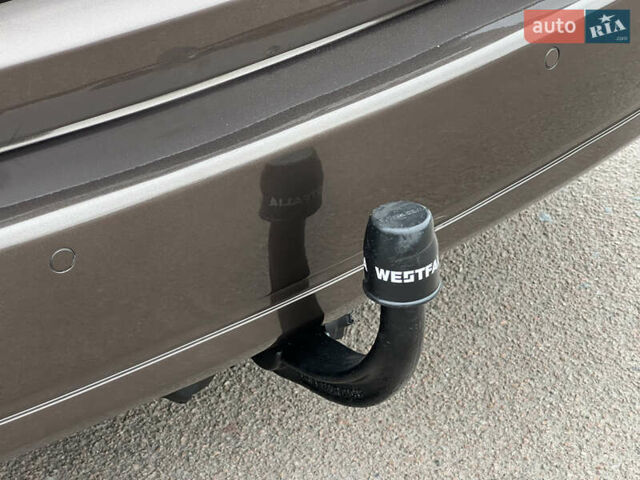 Коричневый Фольксваген Туран, объемом двигателя 2 л и пробегом 171 тыс. км за 14799 $, фото 19 на Automoto.ua