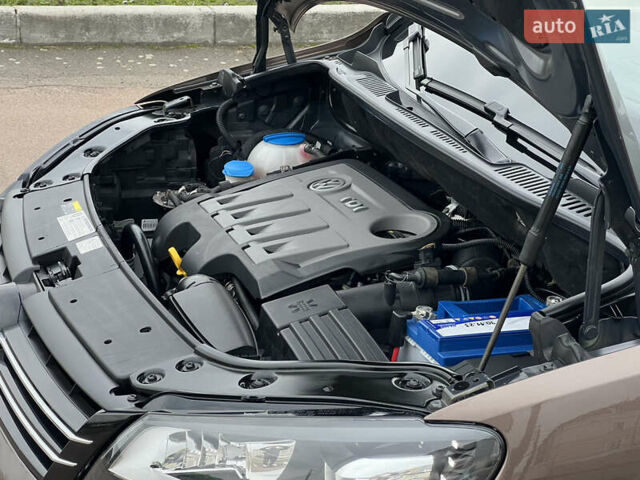 Коричневый Фольксваген Туран, объемом двигателя 2 л и пробегом 171 тыс. км за 14799 $, фото 81 на Automoto.ua