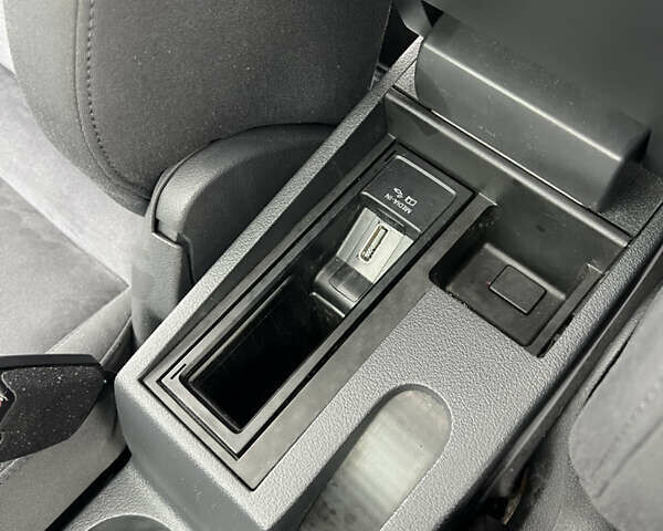 Коричневый Фольксваген Туран, объемом двигателя 2 л и пробегом 171 тыс. км за 14799 $, фото 43 на Automoto.ua