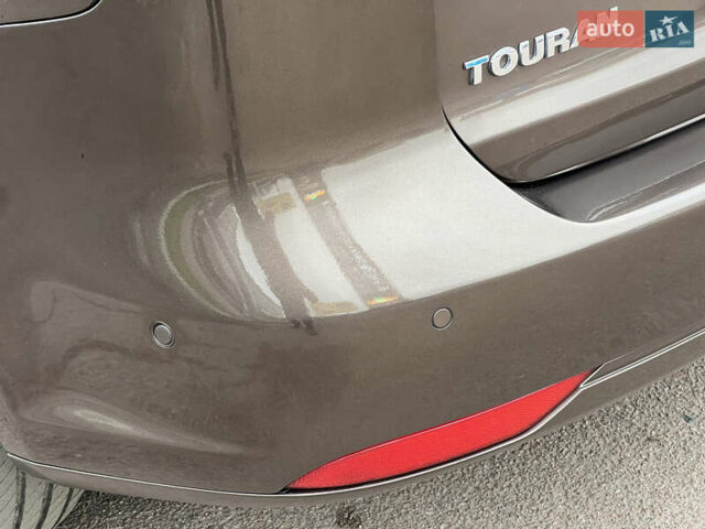 Коричневый Фольксваген Туран, объемом двигателя 2 л и пробегом 171 тыс. км за 14799 $, фото 18 на Automoto.ua