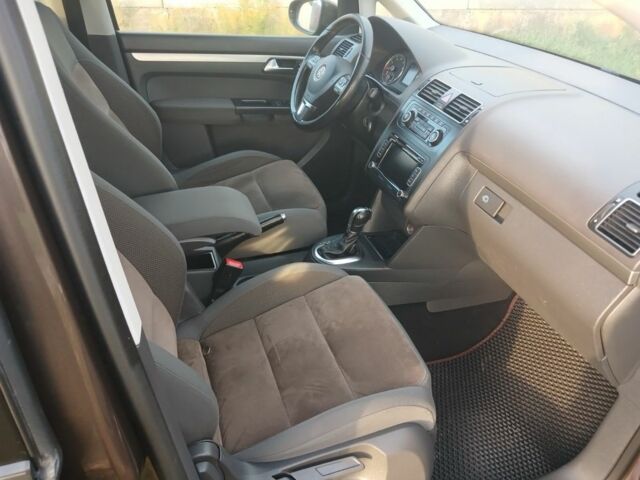 Коричневый Фольксваген Туран, объемом двигателя 1.4 л и пробегом 219 тыс. км за 9950 $, фото 14 на Automoto.ua