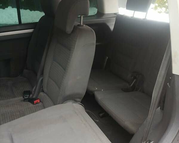 Червоний Фольксваген Туран, об'ємом двигуна 1.9 л та пробігом 340 тис. км за 4750 $, фото 11 на Automoto.ua