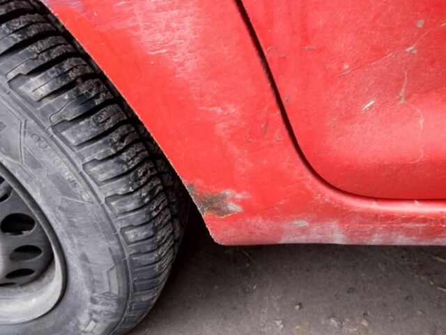 Красный Фольксваген Туран, объемом двигателя 1.6 л и пробегом 220 тыс. км за 5000 $, фото 12 на Automoto.ua