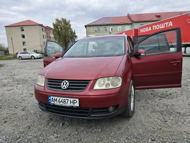 Красный Фольксваген Туран, объемом двигателя 2 л и пробегом 378 тыс. км за 4800 $, фото 6 на Automoto.ua