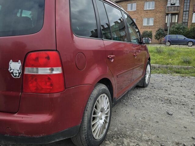 Красный Фольксваген Туран, объемом двигателя 2 л и пробегом 378 тыс. км за 4800 $, фото 20 на Automoto.ua