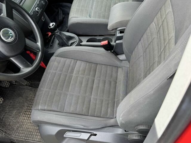 Красный Фольксваген Туран, объемом двигателя 1.6 л и пробегом 260 тыс. км за 6200 $, фото 7 на Automoto.ua