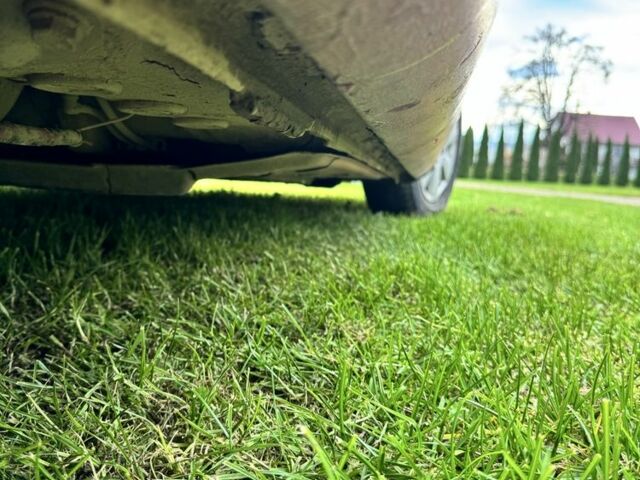 Красный Фольксваген Туран, объемом двигателя 1.6 л и пробегом 260 тыс. км за 6200 $, фото 6 на Automoto.ua