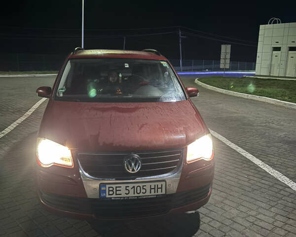 Червоний Фольксваген Туран, об'ємом двигуна 1.9 л та пробігом 314 тис. км за 7000 $, фото 4 на Automoto.ua