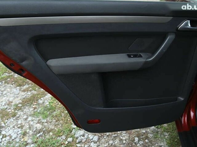 Красный Фольксваген Туран, объемом двигателя 1.4 л и пробегом 193 тыс. км за 6500 $, фото 22 на Automoto.ua