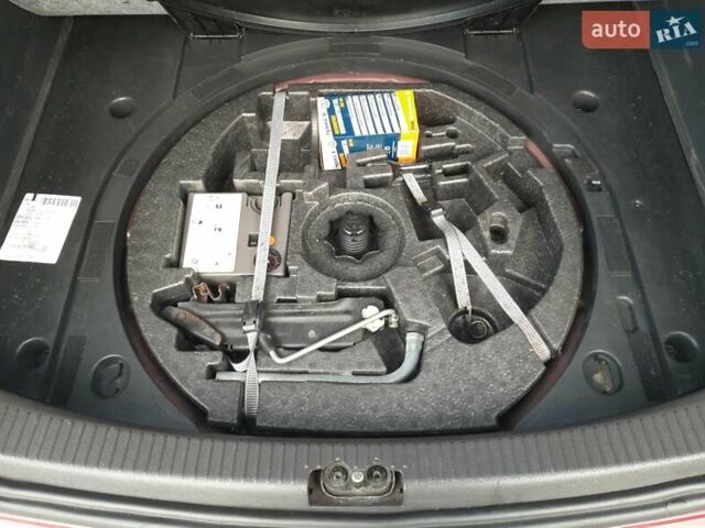 Красный Фольксваген Туран, объемом двигателя 1.4 л и пробегом 254 тыс. км за 6999 $, фото 18 на Automoto.ua