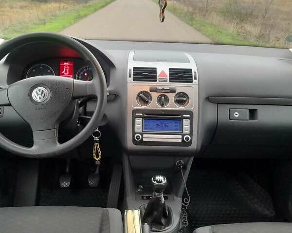 Червоний Фольксваген Туран, об'ємом двигуна 1.9 л та пробігом 315 тис. км за 6900 $, фото 11 на Automoto.ua