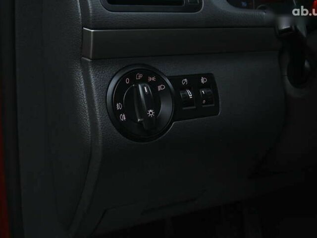 Красный Фольксваген Туран, объемом двигателя 1.4 л и пробегом 193 тыс. км за 6500 $, фото 14 на Automoto.ua