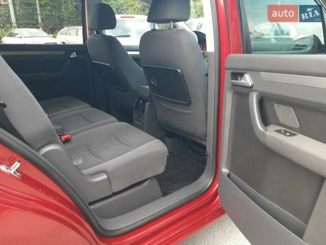 Красный Фольксваген Туран, объемом двигателя 1.4 л и пробегом 254 тыс. км за 6999 $, фото 31 на Automoto.ua