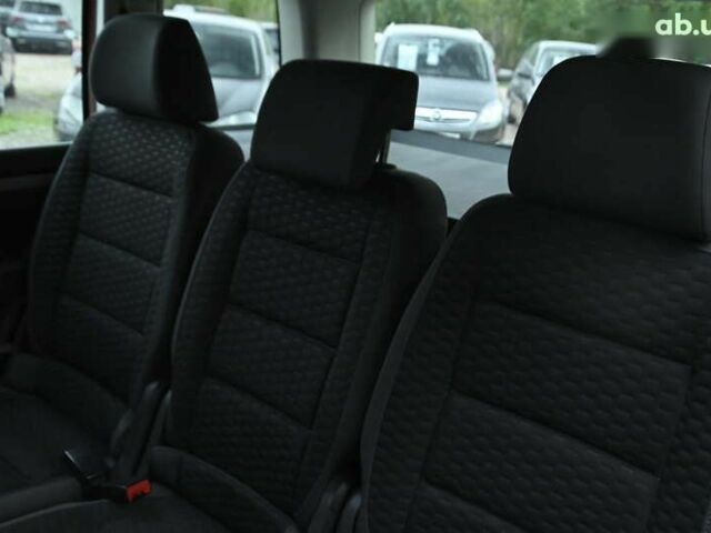 Красный Фольксваген Туран, объемом двигателя 1.4 л и пробегом 193 тыс. км за 6500 $, фото 26 на Automoto.ua