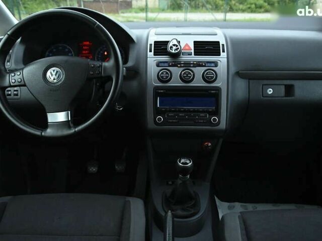 Красный Фольксваген Туран, объемом двигателя 1.4 л и пробегом 193 тыс. км за 6500 $, фото 27 на Automoto.ua