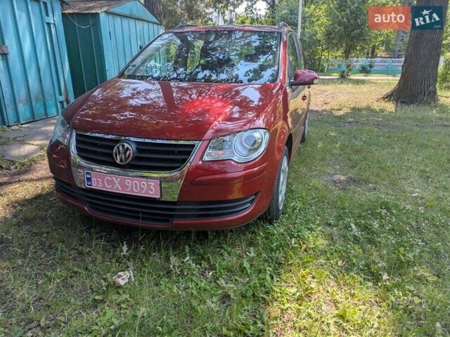 Червоний Фольксваген Туран, об'ємом двигуна 1.6 л та пробігом 221 тис. км за 6200 $, фото 4 на Automoto.ua