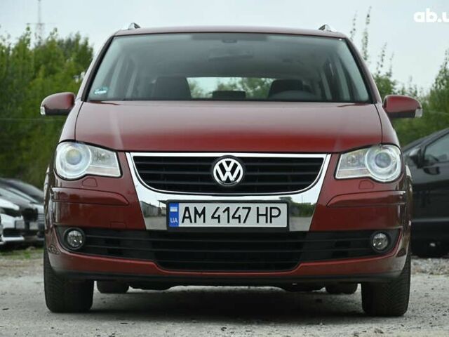 Красный Фольксваген Туран, объемом двигателя 1.4 л и пробегом 193 тыс. км за 6500 $, фото 3 на Automoto.ua